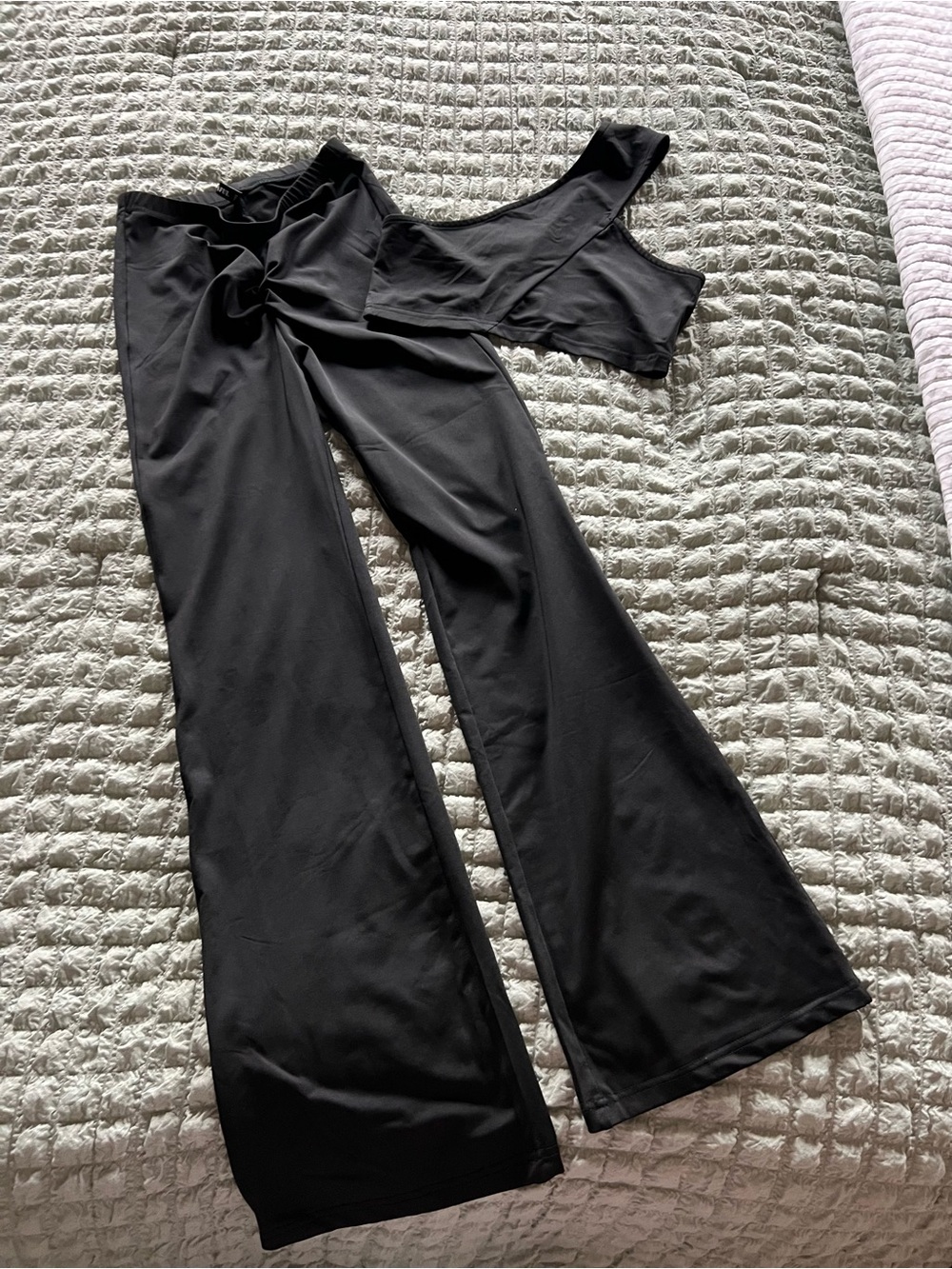 Black Wide-Leg Women's Pants - Stylish Flare Trousers